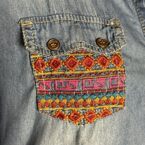 Beulah Womens Southwestern Aztec Embroidered Chambray Denim Button Up Shirt Med - Picture 6 of 16